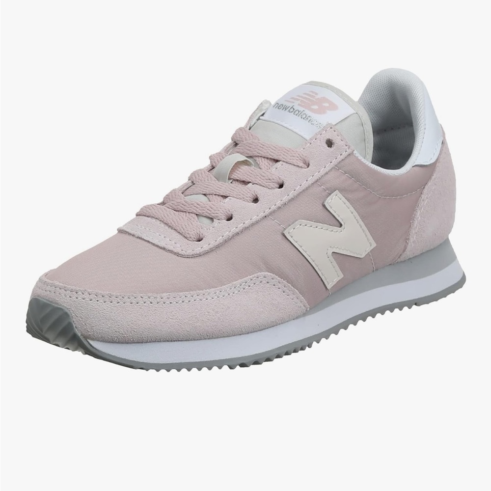 New Balance 720 Women's Light Pink Retro Runner Sneakers